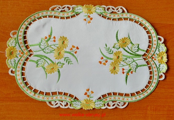 30-45 cm serwetka haftowana ECRU+ŻÓŁTE KWIATY-paczka 6 szt (142027A-5,5) (1)
