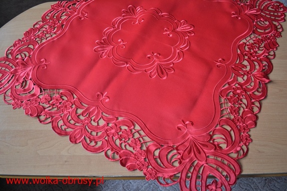 85x85 cm kwadrat haftowany CZERWONY (16223-15) (1)
