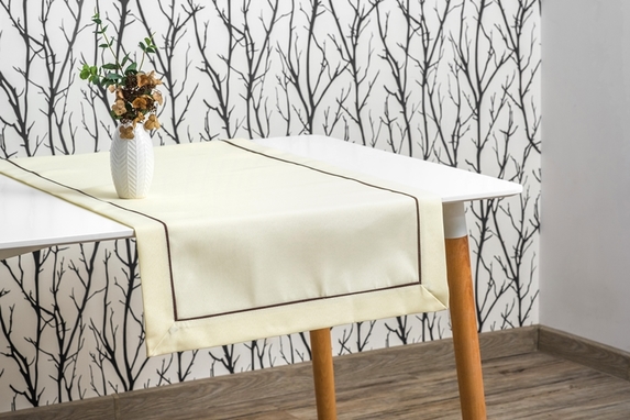 60x120 cm bieżnik imitujący len ecru z brązową lamówką (002-13) (1)