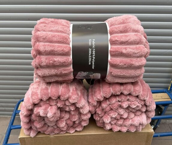160x200 KOC/ NARZUTA NA ŁÓŻKO - RÓŻOWE PASKI (EK2-23) (1)